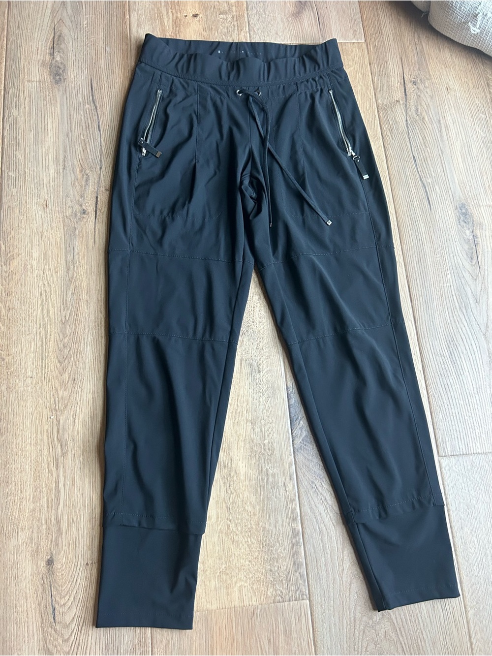 RAFFAELLO ROSSI Candy Black Performance Joggers with Zip Pockets